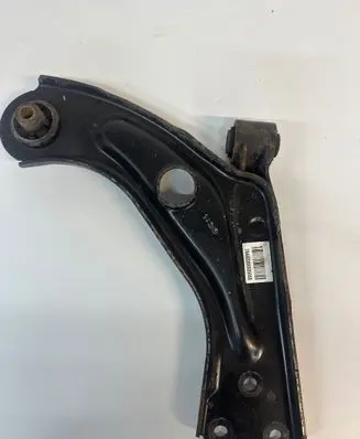 Peugeot 308 Front control arm 9846329280