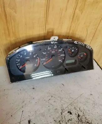 Nissan Primera Speedometer (instrument cluster) Bm462