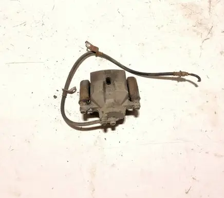 Lexus CT 200H Front brake caliper