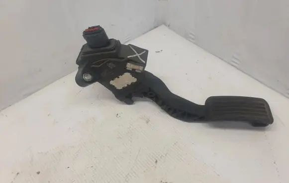 Toyota Yaris Accelerator throttle pedal 781100D010 09160B