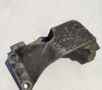 Peugeot 407 Gearbox mounting bracket 9646528380