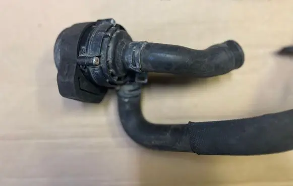 Mercedes-Benz E W211 Electric auxiliary coolant/water pump A2118350028 A2058302102