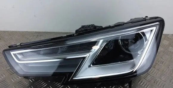 Audi A4 S4 B9 Headlight/headlamp 4461158L 8W0941043