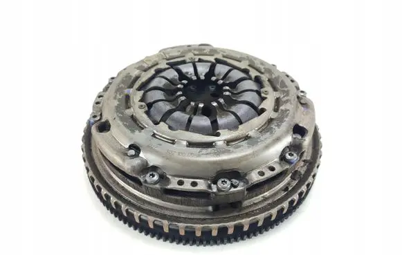 Renault Kadjar Dual mass flywheel DJ7302100495R