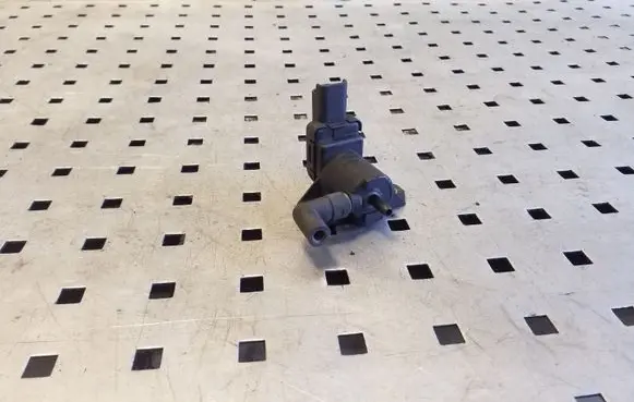 Ford Mondeo MK IV Vacuum valve 9688124580