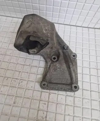 Jeep Grand Cherokee (WK) Engine mount bracket 52090308AE