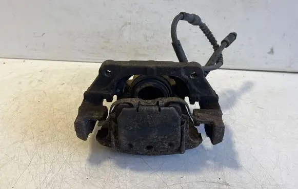 BMW X6 F16 Front brake caliper 