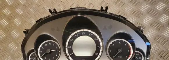 Mercedes-Benz E W212 Speedometer (instrument cluster) A2129002010