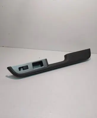 Nissan X-Trail T30 Electric window control switch 80960 3652