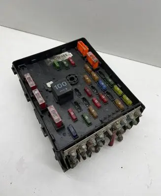 Volkswagen Caddy Fuse module 3C0937125 63592777