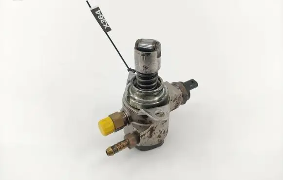 Seat Leon (1P) Mechanical fuel pump 03C127026C