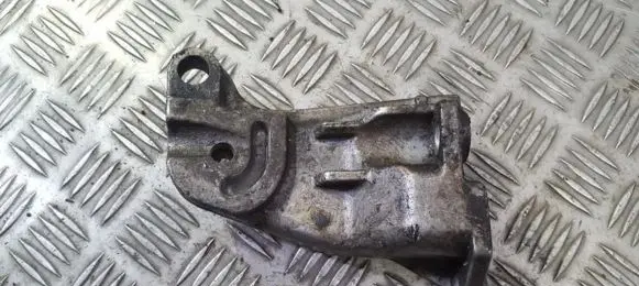 Volkswagen Golf III Engine mounting bracket 1H0199354E