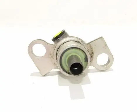 Volkswagen PASSAT B5 Master brake cylinder
