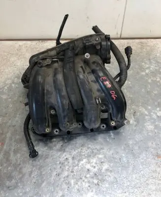 BMW 1 E81 E87 Intake manifold 1437938