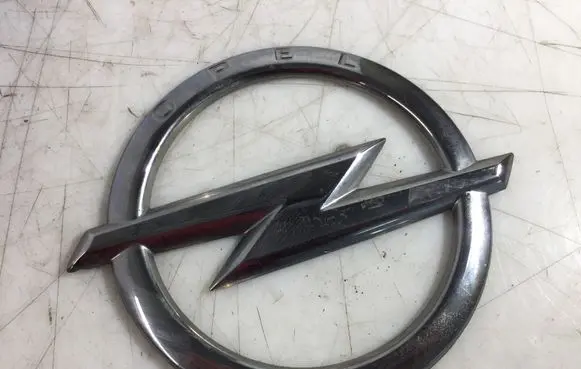 Opel Movano B Manufacturers badge/model letters 