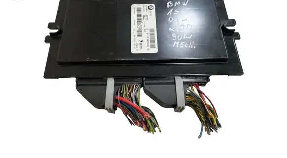 BMW 1 E81 E87 Light module LCM 6135698799501 5322208P2 0750818