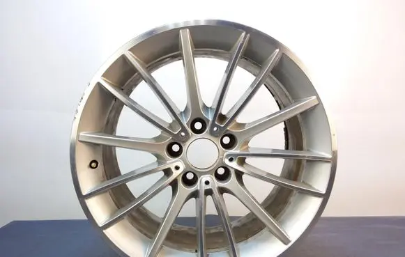 R18 alloy rim
