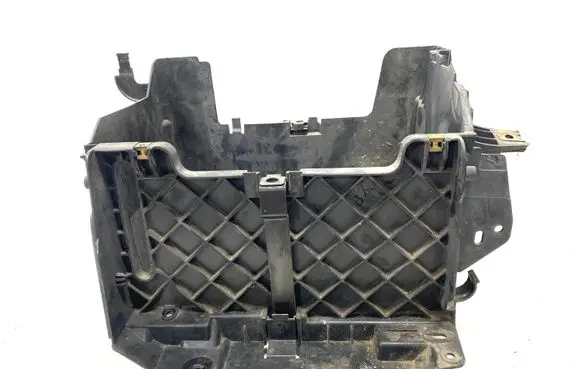 Battery box tray