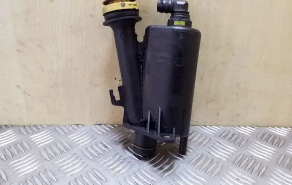 Renault Megane II Oil breather separator 8200140763