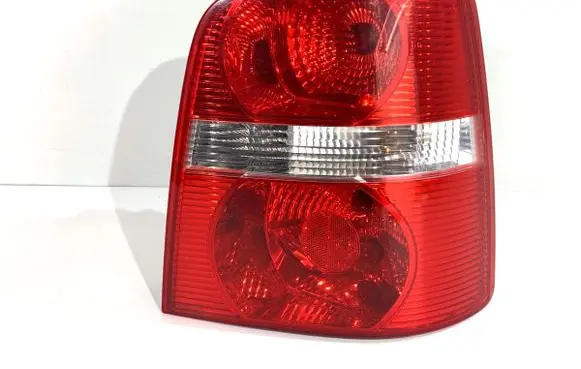 Volkswagen Touran I Rear/tail lights 1T0945096G
