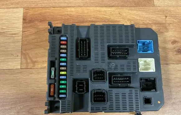 Citroen C3 Comfort/convenience module 9663798380 0321692260608 3293174260608