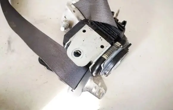 Dodge Caliber Front seatbelt 605924801b