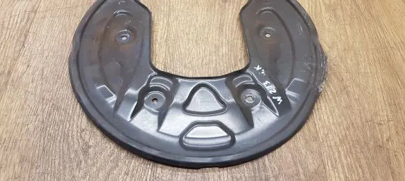 Mercedes-Benz E W213 Rear brake disc plate dust cover A0004230100