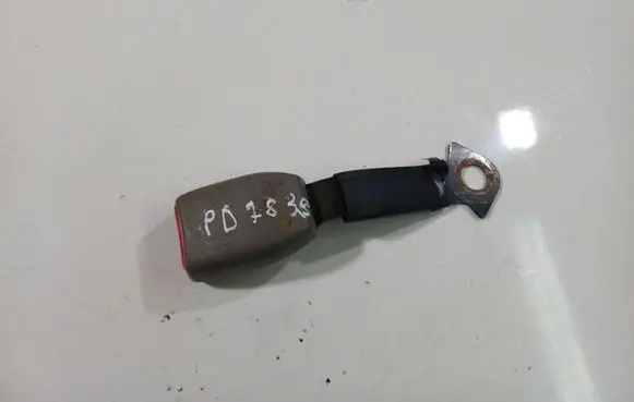 Subaru Forester SF Front seatbelt buckle