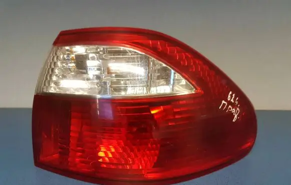 Mazda 626 Rear/tail lights 22061922