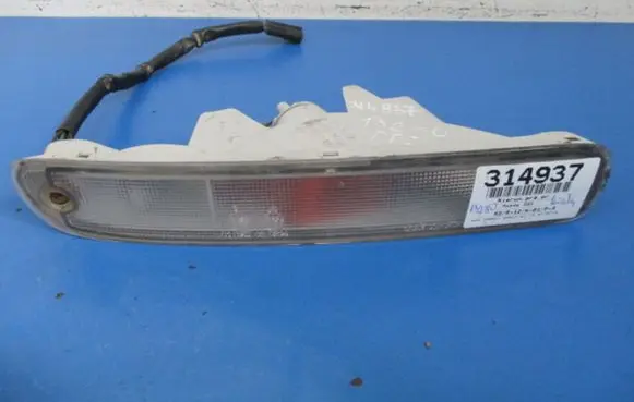 Mazda 323 F Front indicator light