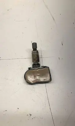 BMW M3 F80 Tire pressure sensor 6855539 4452RRR
