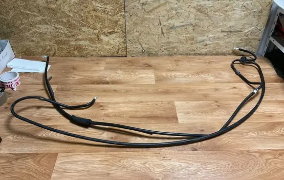 BMW 5 E39 Windshield washer fluid hose 61668380983