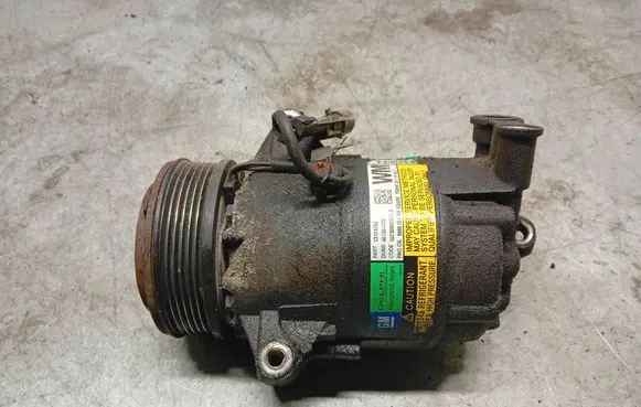 Opel Zafira B Air conditioning (A/C) compressor (pump) 13124752 10236002659