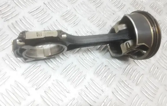 Mercedes-Benz C AMG W205 Piston with connecting rod 276 2049