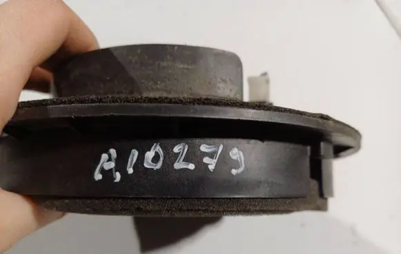 Suzuki Swift I Front door speaker
