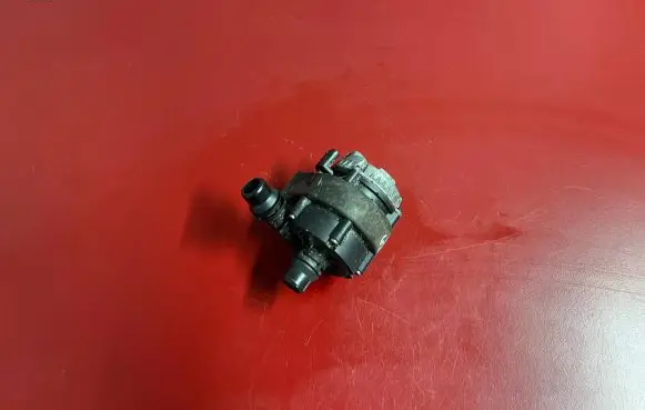 BMW X3 G01 Electric auxiliary coolant/water pump 8663248