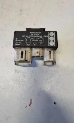 Volvo S70 V70 V70 XC Coolant fan relay 9442934 899251000