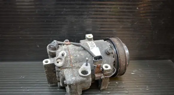 Hyundai ix35 Air conditioning (A/C) compressor (pump)