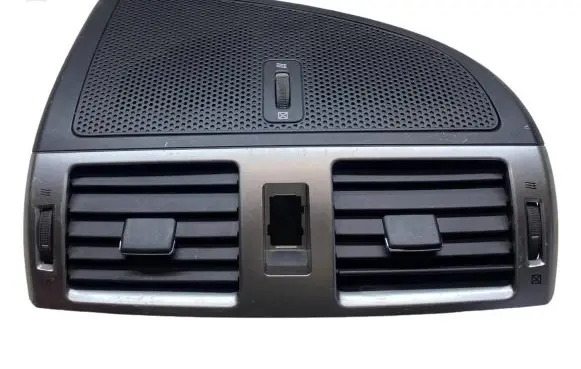 Toyota Avensis T270 Dash center air vent grill 5567005160