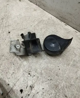 BMW 5 E60 E61 Horn signal 0092018