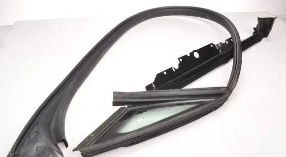 Mercedes-Benz E C207 W207 Front door rubber seal LEWY