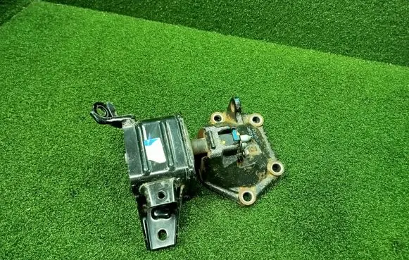 Hyundai Bayon Gearbox mounting bracket 21830Q0000 21810Q0000 2181Q0000