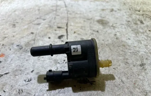 Dodge Challenger Valve 04627694AA 1085014371