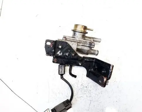 Nissan Sunny EGR valve 1481261j01