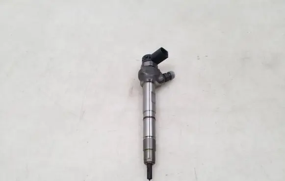 Audi A3 S3 8V Fuel injector 04L130277AC