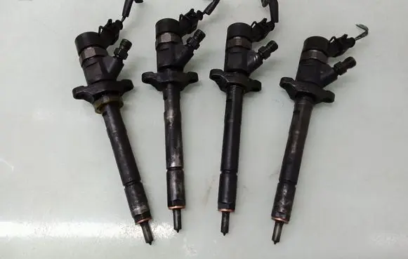 Volvo V50 Fuel injectors set 0445110259