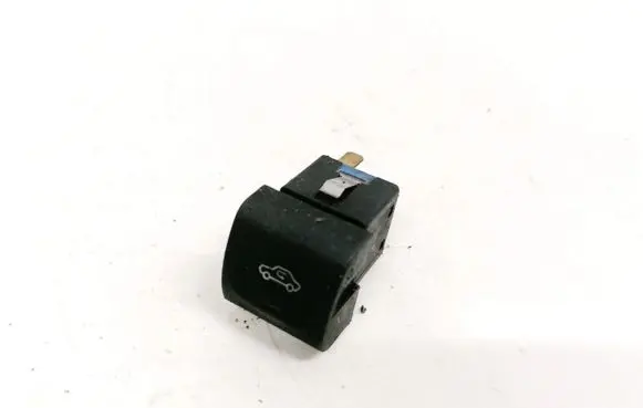 Opel Omega B1 Interior fan control switch 90457320