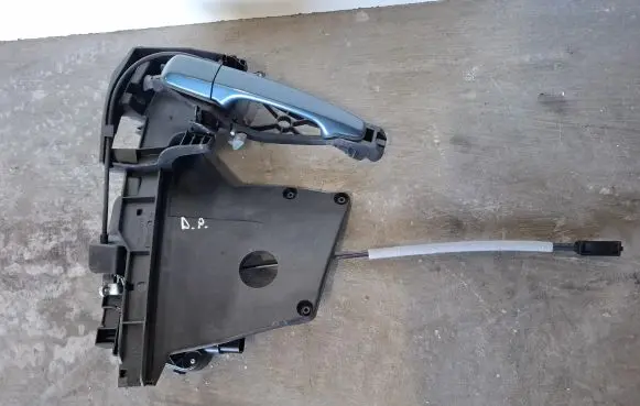 Volvo XC70 Front door exterior handle 30661073