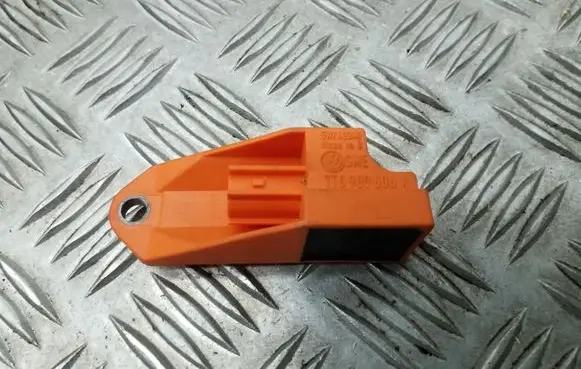 Skoda Fabia Mk2 (5J) Airbag deployment crash/impact sensor 1T0909606A