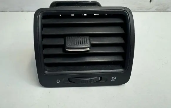 Volkswagen Jetta V Dashboard side air vent grill/cover trim 1K0819703